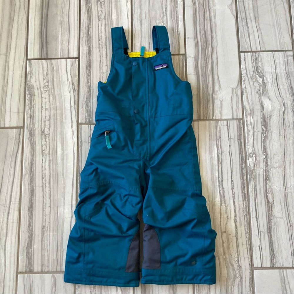 NWOT Patagonia ski/board suit.
